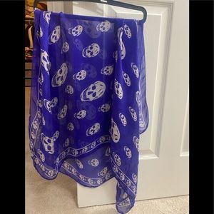 Alexander Mqueen women scarf.